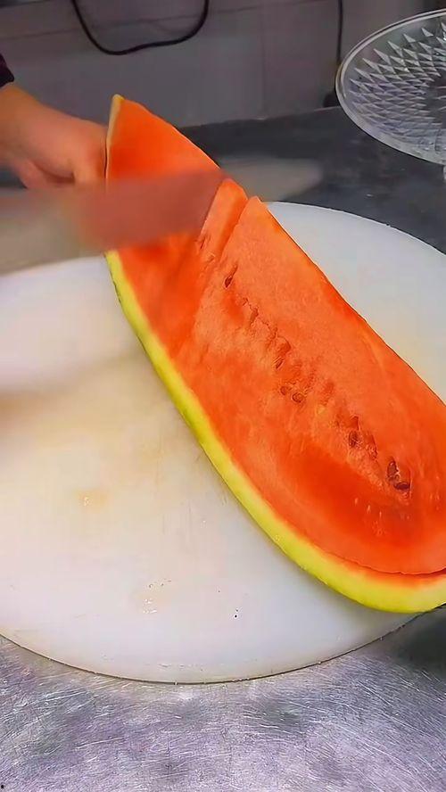 果盘教学视频,轻松掌握水果拼盘制作技巧