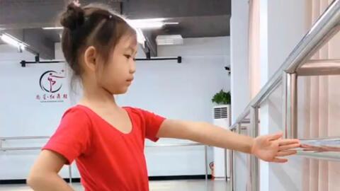 压前腿视频,跟随视频轻松掌握舞蹈动作